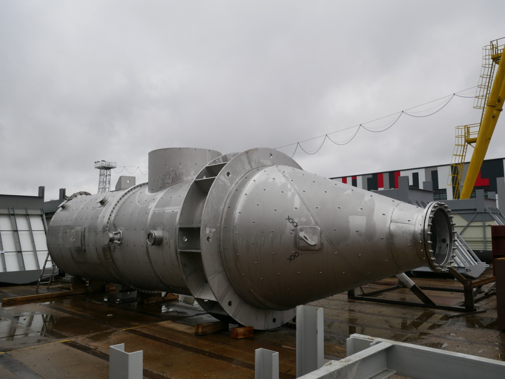 barometric condenser NPO Passat.JPG